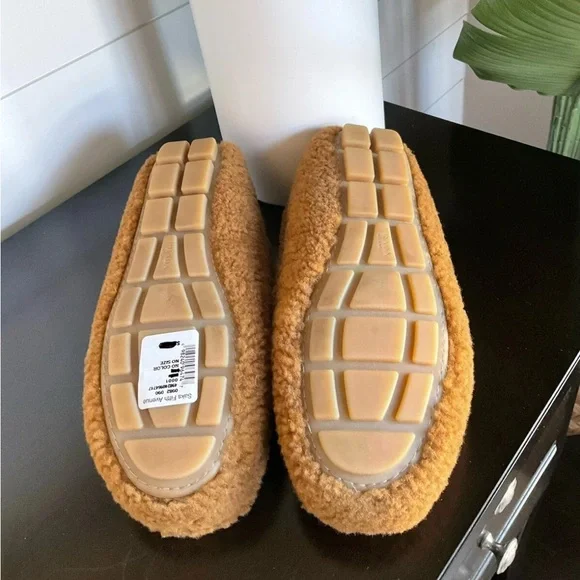 PRADA Shearling Driver Loafer Caramel - Picture 9 of 11